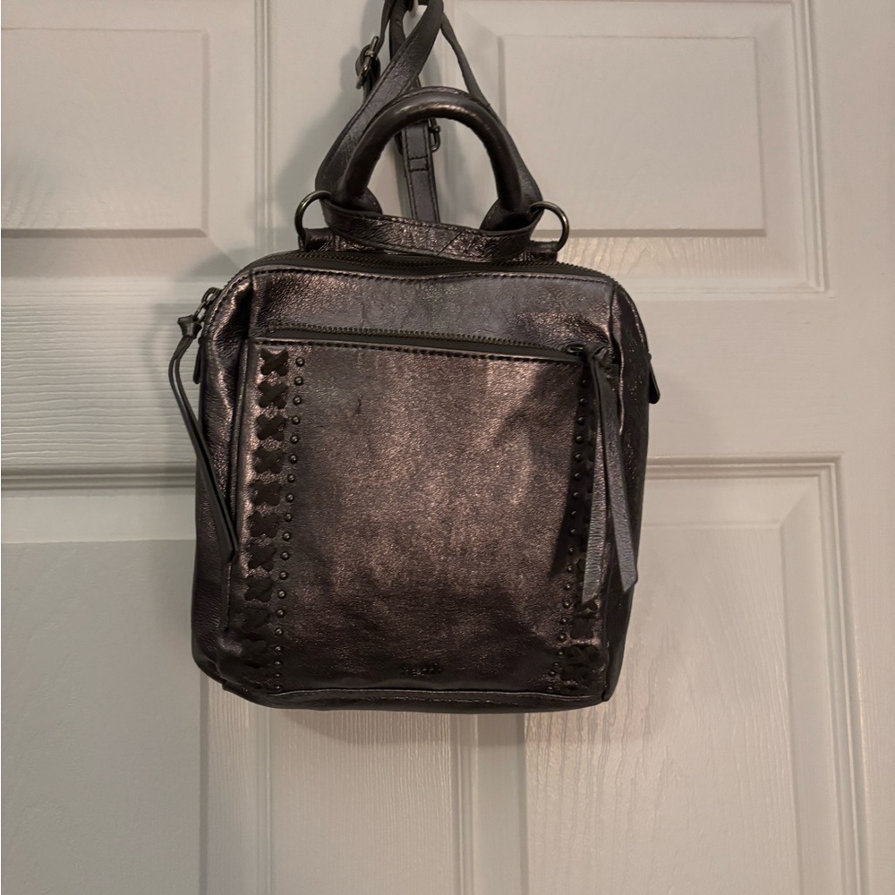 bTHE SAK
Grayish Backpack with Distressed Look and Metallic Sheen